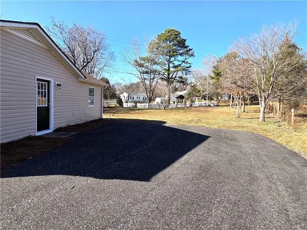 $234,900 | 113 Ravenwood Court, King, NC 27021