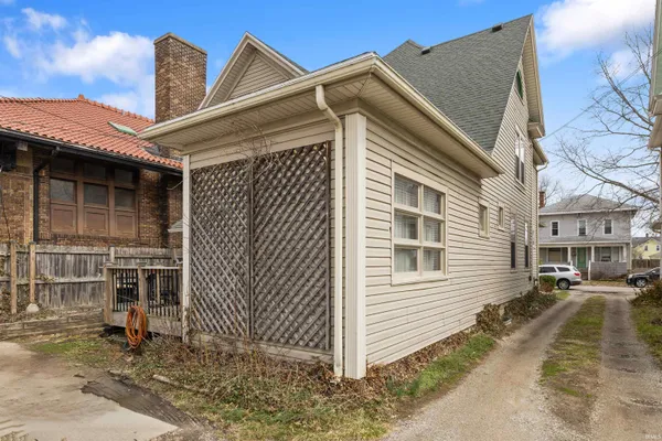 $199,900 | 308 South State Street, Kendallville, IN 46755