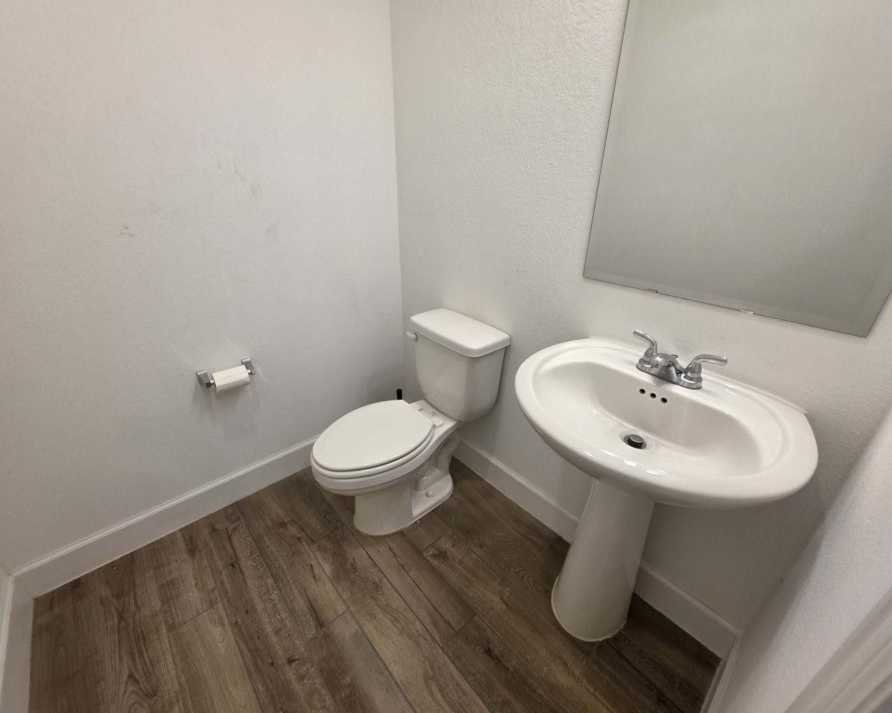 3015 Harbor Spring Way Manvel, TX 77578 - Photo 16 of 33 Guest half bath