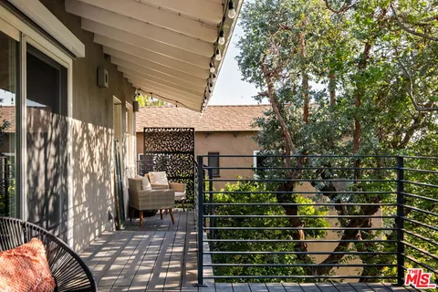$1,385,000 | 2855 Effie Street, Los Angeles, CA 90026