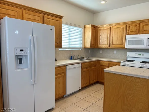 $2,195 | 4020 Clove Hitch Street, North Las Vegas, NV 89032