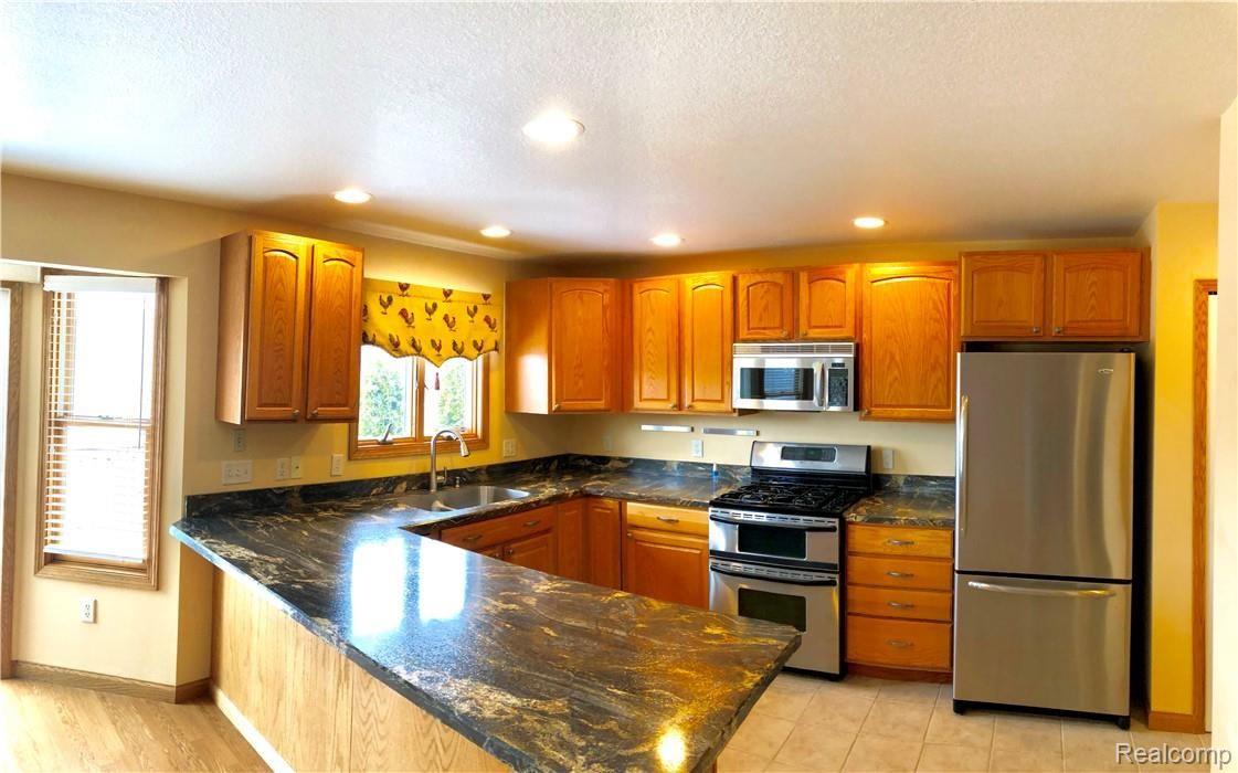 6709 Pocklington Road Britton, MI 49229 - Photo 4 of 47 IMG_2196.JPEG