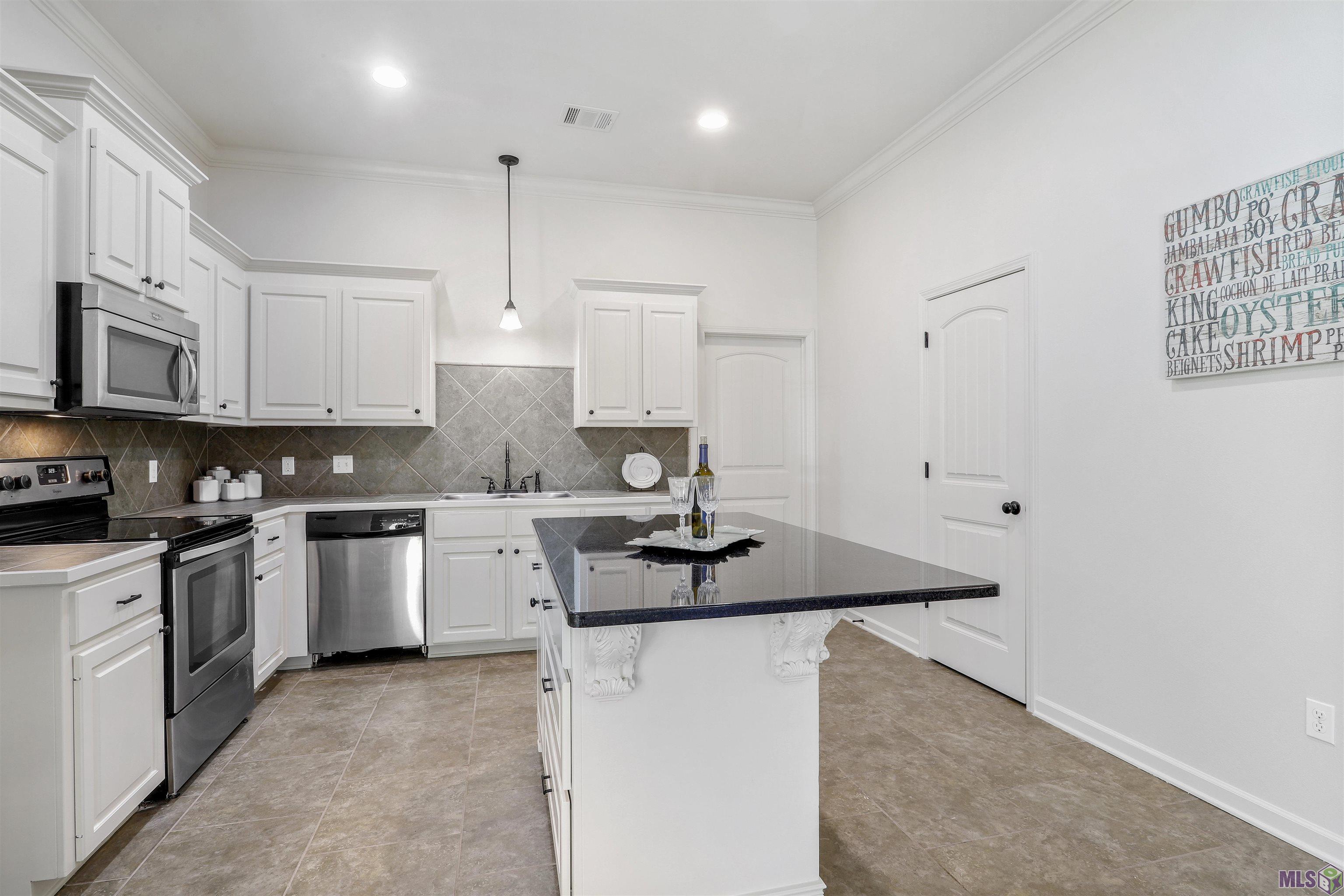 39504 Rue Royale Prairieville, LA 70769 - Photo 5 of 13 Gallery Image 5