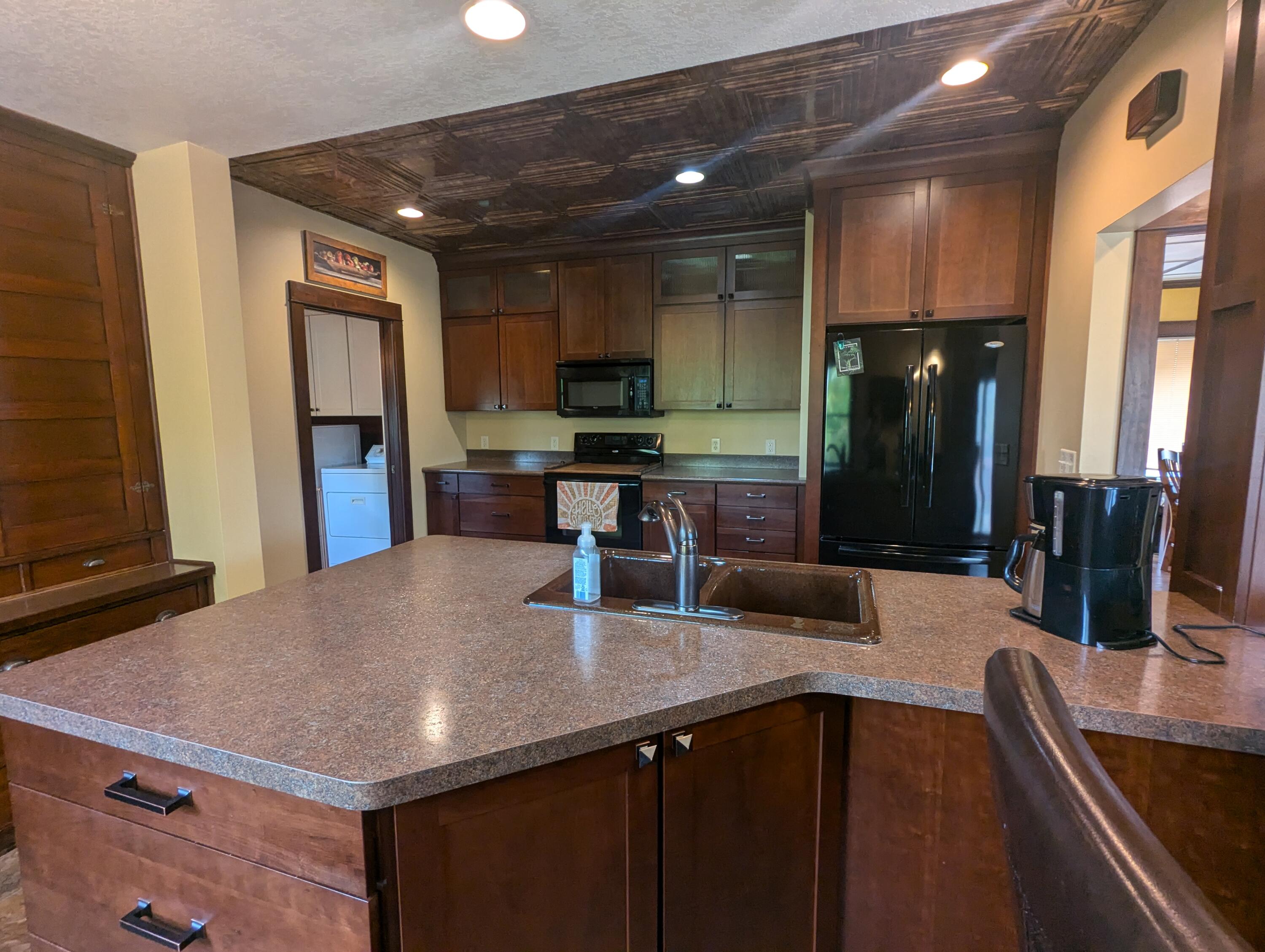 916 South Water Street Sparta, WI 54656 - Photo 11 of 31 PXL_20251023_160054508