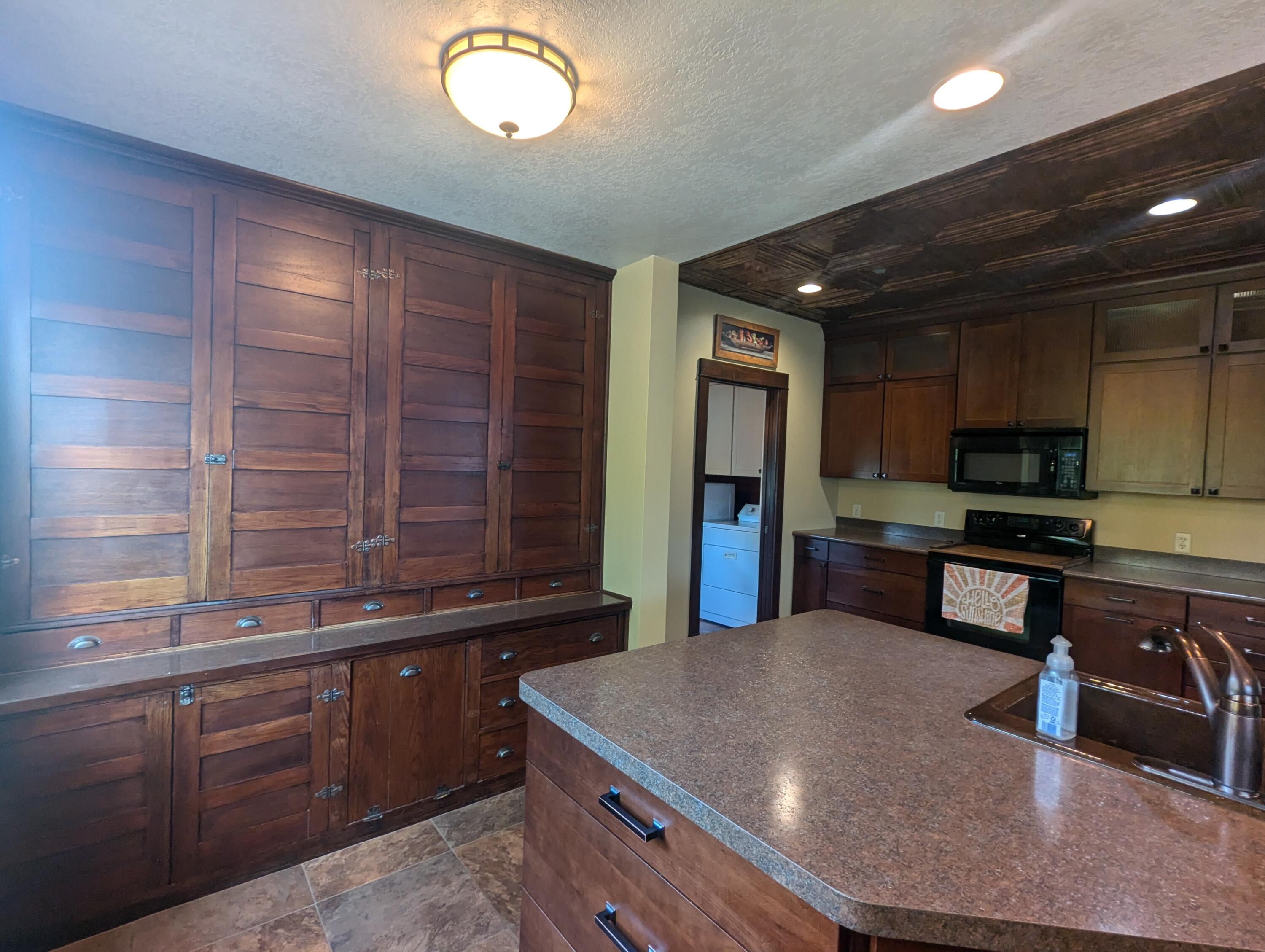 916 South Water Street Sparta, WI 54656 - Photo 12 of 31 PXL_20251023_160102134