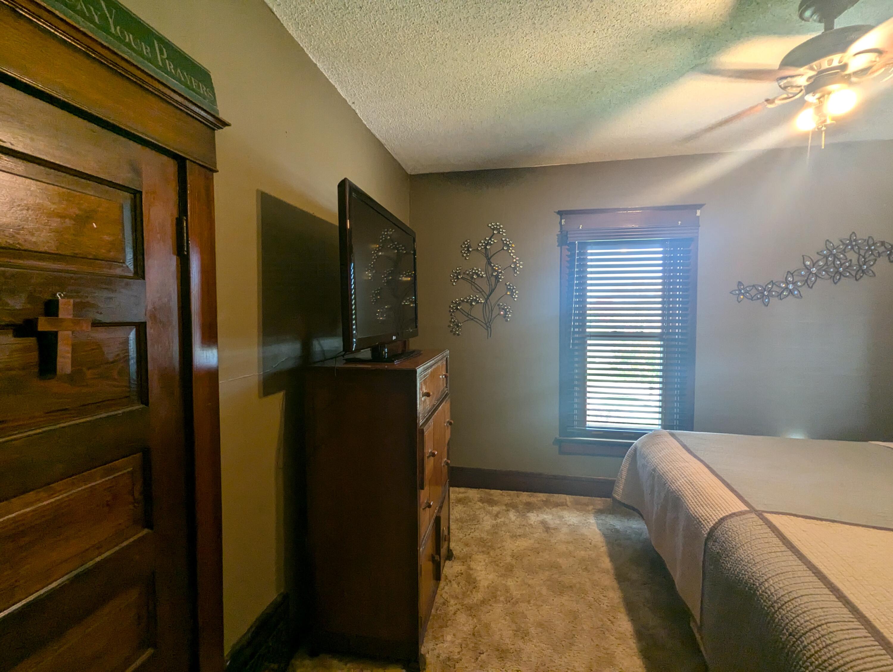 916 South Water Street Sparta, WI 54656 - Photo 28 of 31 PXL_20251023_161245112.MP