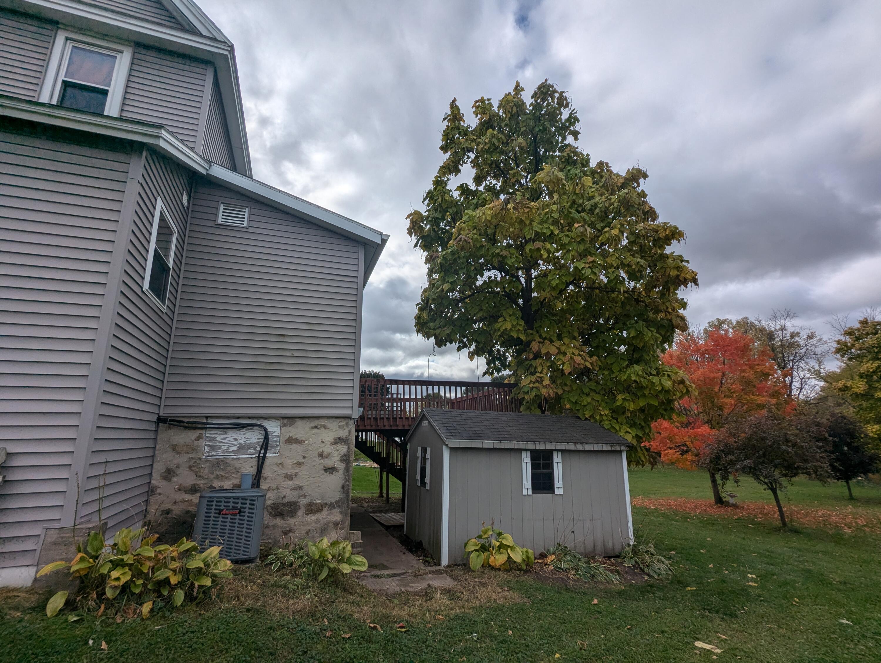 916 South Water Street Sparta, WI 54656 - Photo 6 of 31 PXL_20251023_165328437