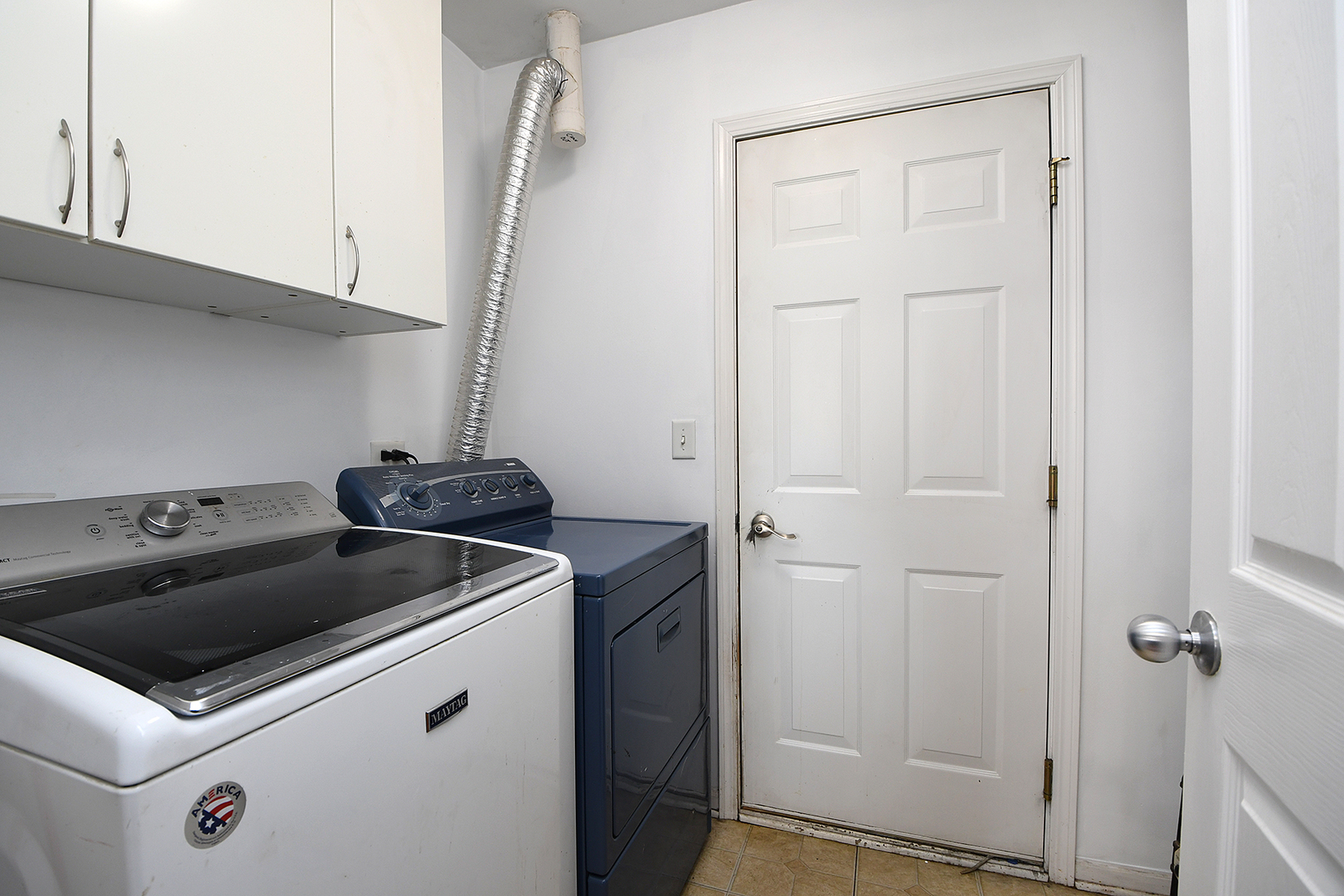 1977 Crestview Circle, Unit 1973 Romeoville, IL 60446 - Photo 13 of 19 a utility room with dryer and washer