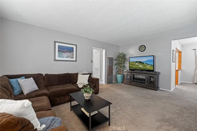 $865,000 | 6116 Fanwood Avenue, Lakewood, CA 90713