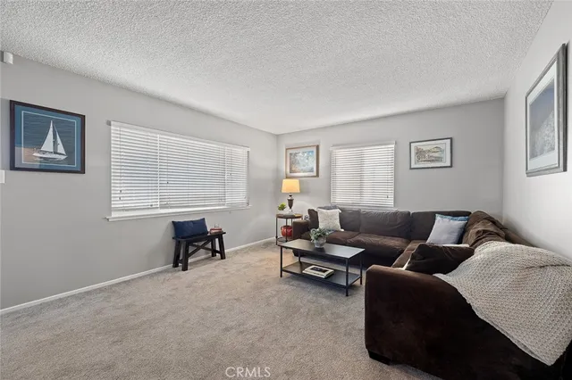 $865,000 | 6116 Fanwood Avenue, Lakewood, CA 90713