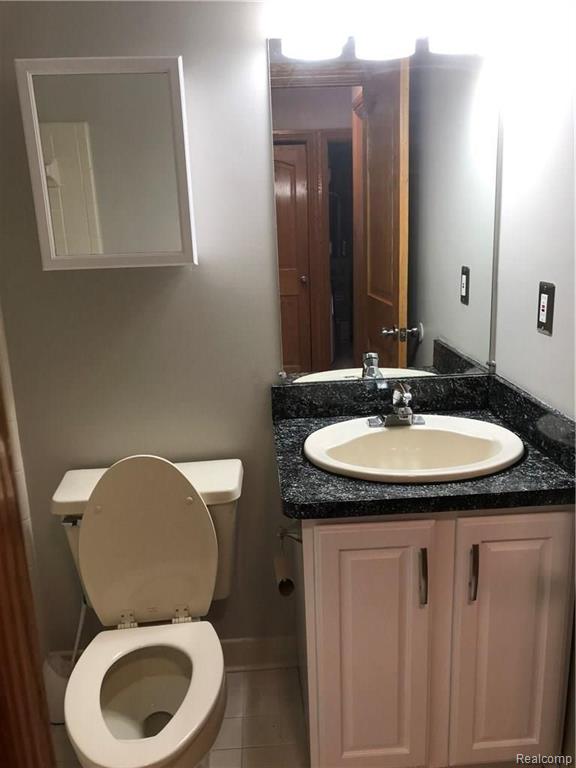 2367 Rochelle Park Drive, Unit 140 Rochester Hills, MI 48309 - Photo 17 of 26 Gallery Image 17