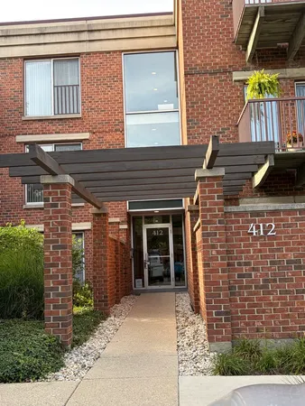 $3,000 | 412 Kelburn Road, Unit 316, Deerfield, IL 60015