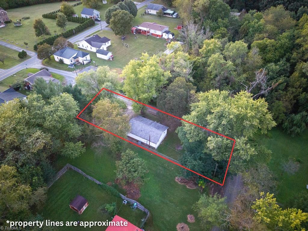 122 Galyean Road Mount Airy, NC 27030 - Photo 2 of 24 Gallery Image 2