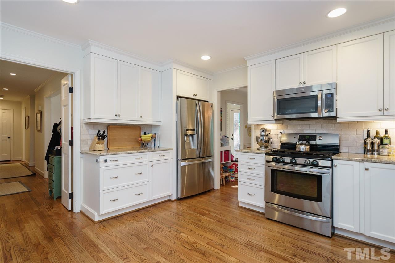 2446 Medway Drive Raleigh, NC 27608 - Photo 10 of 25 Gallery Image 10