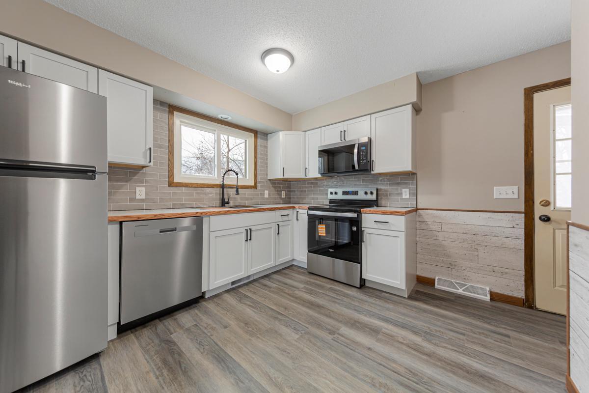 1110 Linden Street South Northfield, MN 55057 - Photo 9 of 22