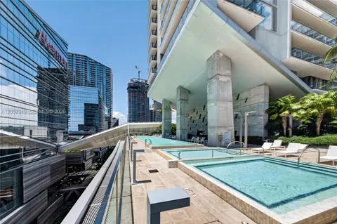$659,999 | 68 Southeast 6th Street, Unit 3506, Miami, FL 33131