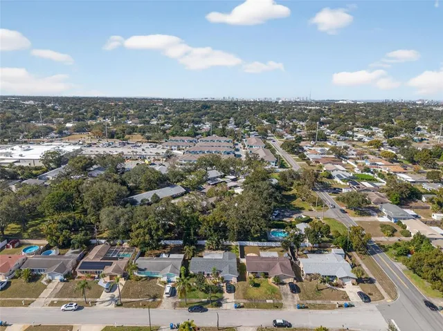 $220,000 | 1535 Nursery Road, Unit 211, Clearwater, FL 33756