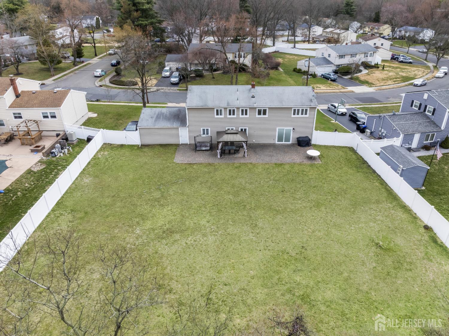 43 Wellington Road East Brunswick, NJ 08816 - Photo 19 of 23