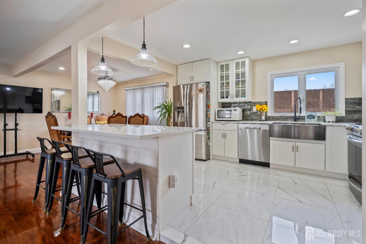 43 Wellington Road East Brunswick, NJ 08816 - Photo 5 of 23