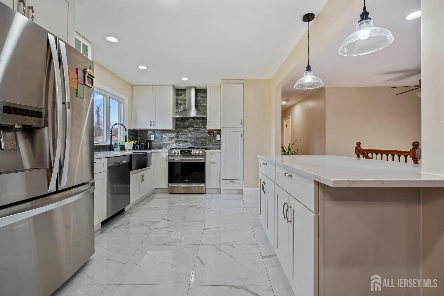 43 Wellington Road East Brunswick, NJ 08816 - Photo 6 of 23