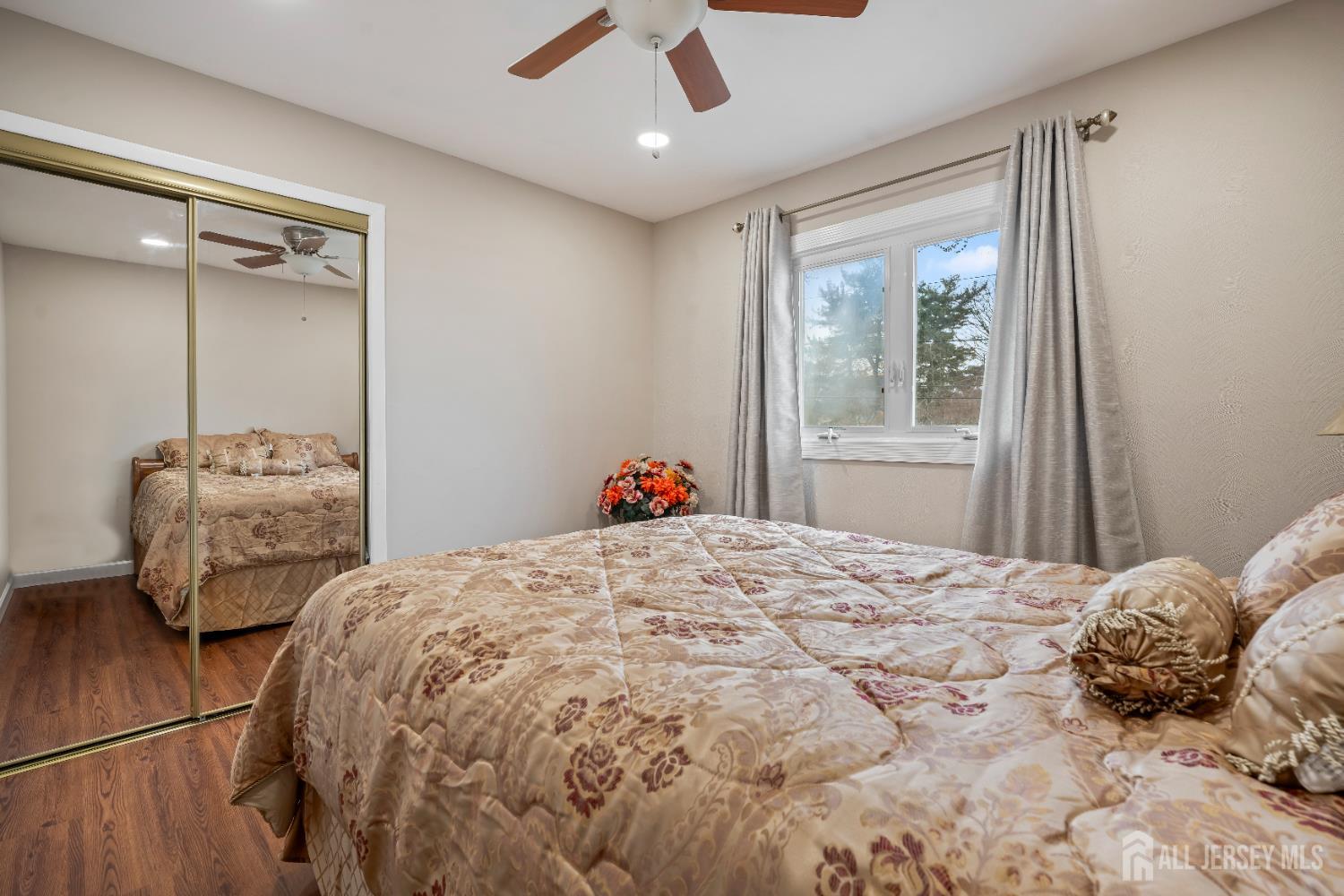 43 Wellington Road East Brunswick, NJ 08816 - Photo 9 of 23