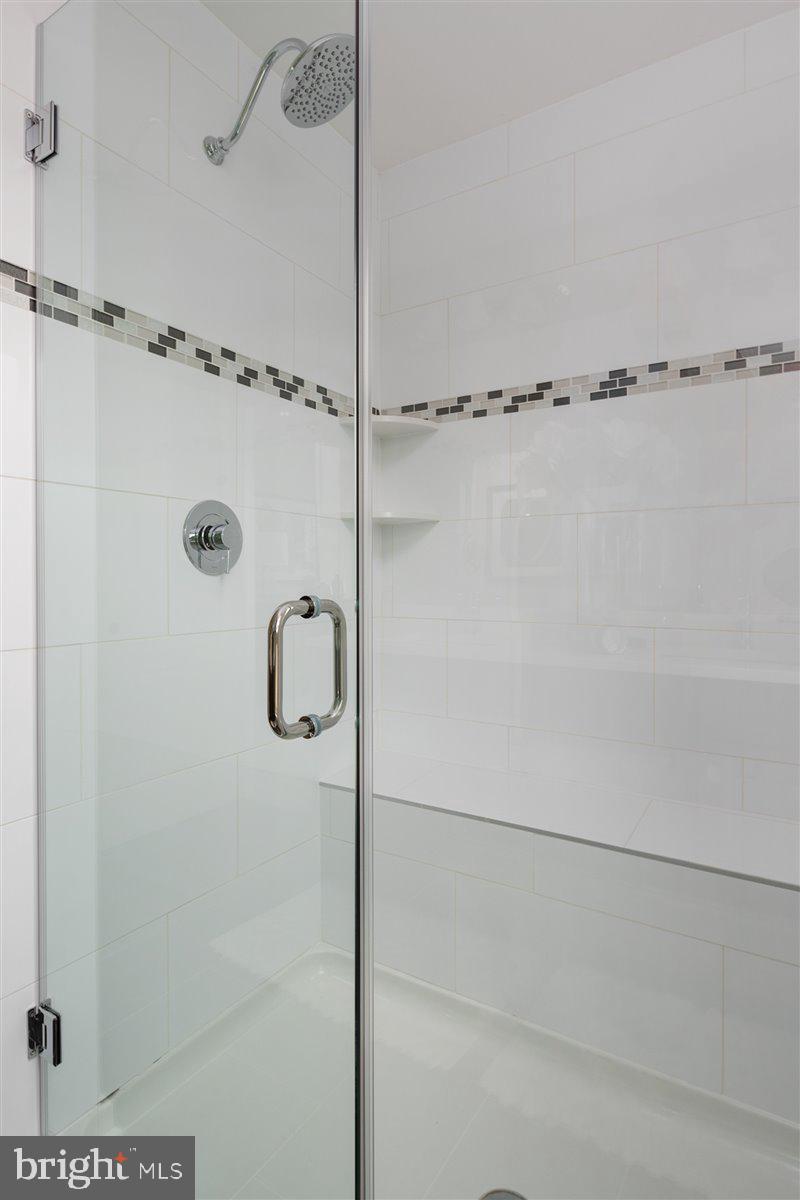 2920 Timberneck Way Hanover, MD 21076 - Photo 34 of 52 Primary Shower