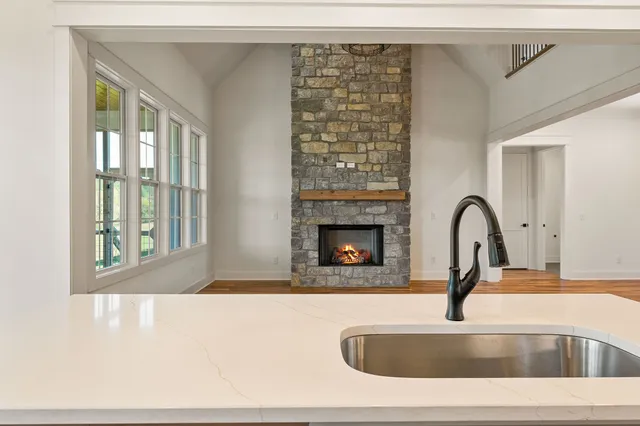 $679,900 | 617 Post Road, Rock Island, TN 38581