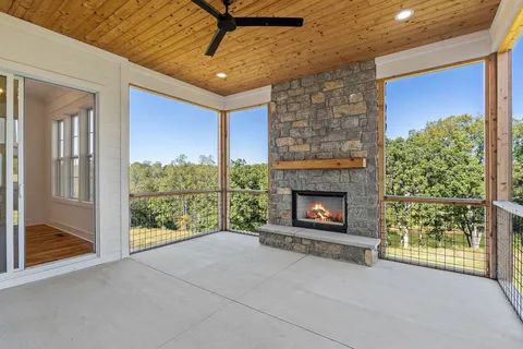 $679,900 | 617 Post Road, Rock Island, TN 38581