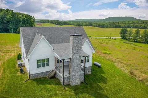 $679,900 | 617 Post Road, Rock Island, TN 38581