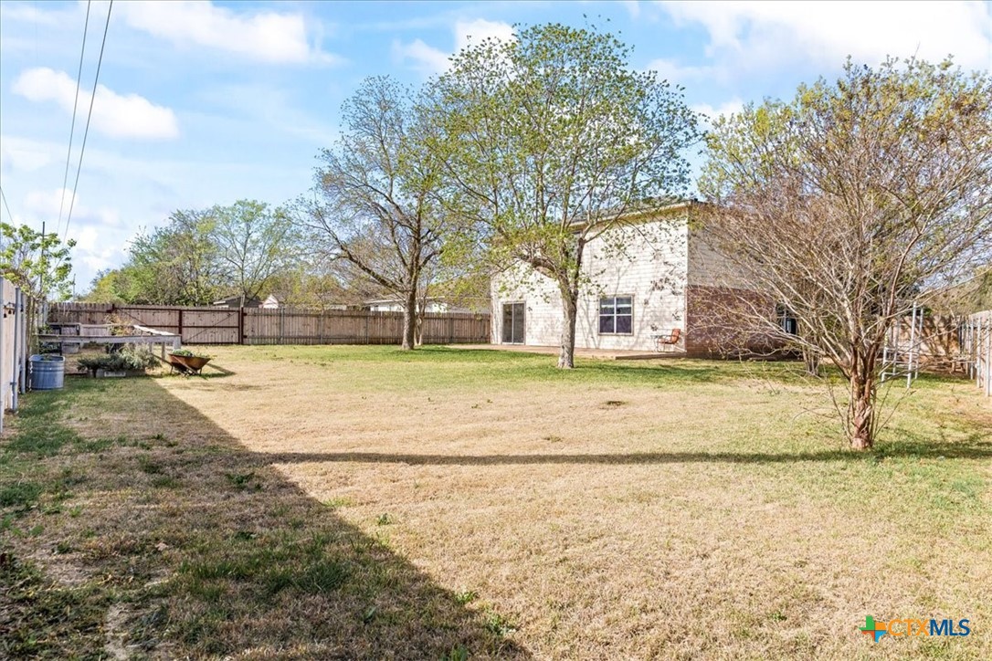 116 Devon's Cove Buda, TX 78610 - Photo 37 of 39