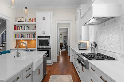 $1,925,000 | 2006 A Overhill Drive, Nashville, TN 37215