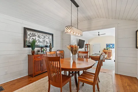 $1,925,000 | 2006 A Overhill Drive, Nashville, TN 37215