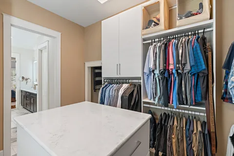 $1,925,000 | 2006 A Overhill Drive, Nashville, TN 37215