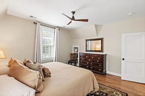 $1,925,000 | 2006 A Overhill Drive, Nashville, TN 37215