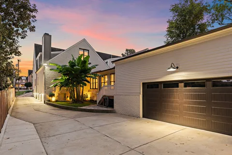 $1,925,000 | 2006 A Overhill Drive, Nashville, TN 37215