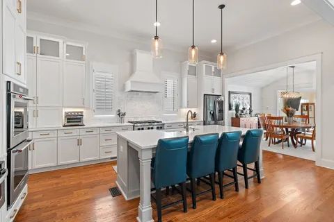 $1,925,000 | 2006 A Overhill Drive, Nashville, TN 37215