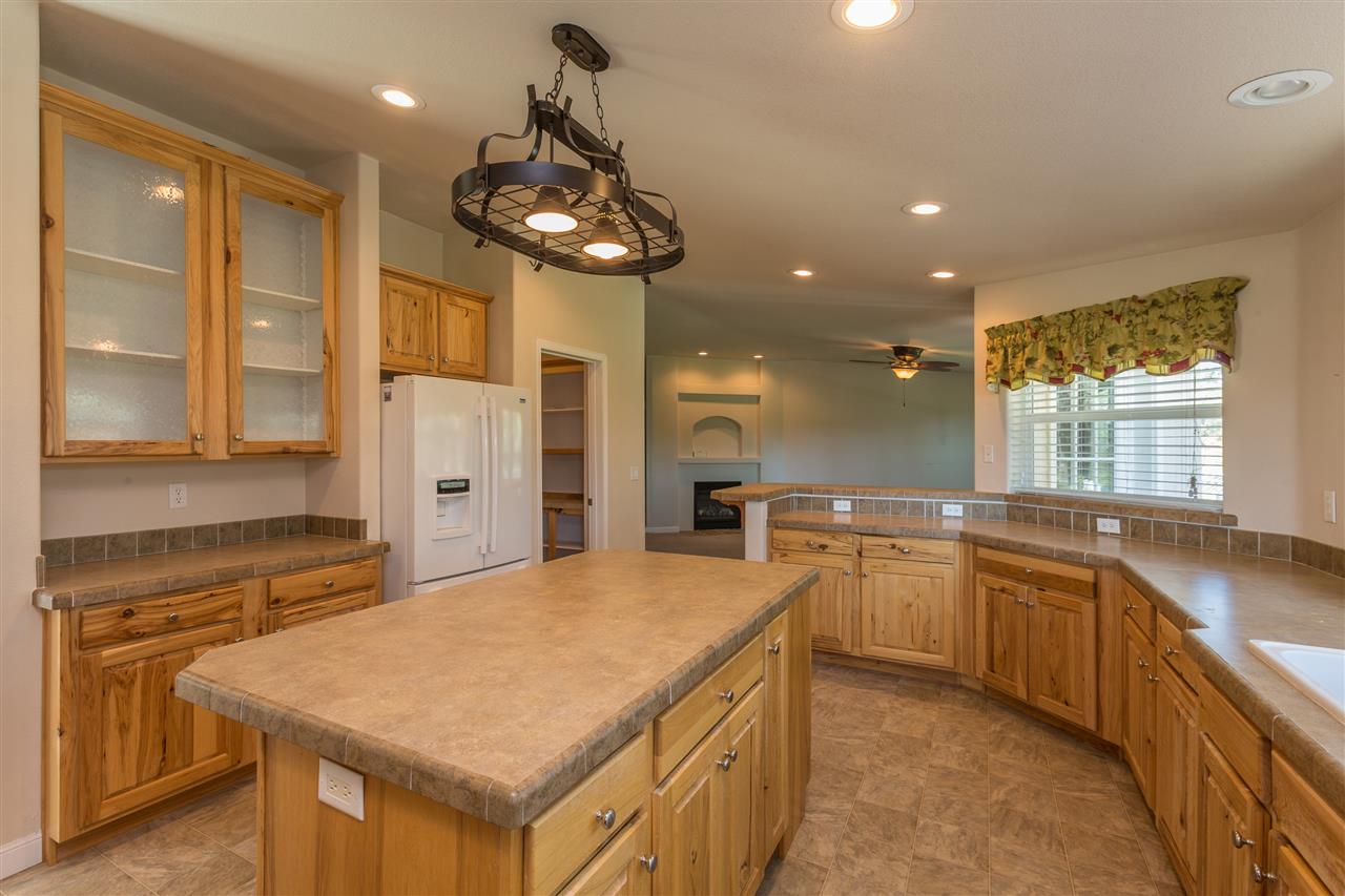 4024 West Gunthers Road Spokane, WA 99224 - Photo 9 of 20