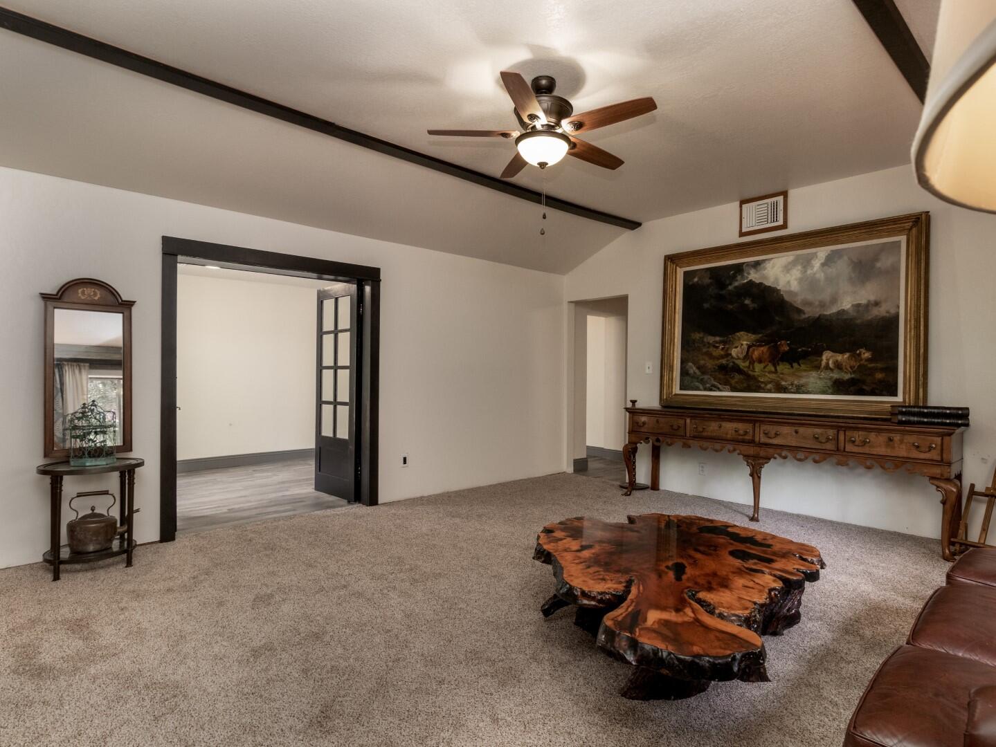 3040 Table Rock Road Medford, OR 97501 - Photo 16 of 47 18