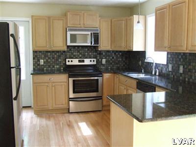 4 Timber Hill Road Henryville, PA 18332 - Photo 2 of 5 Kitchen