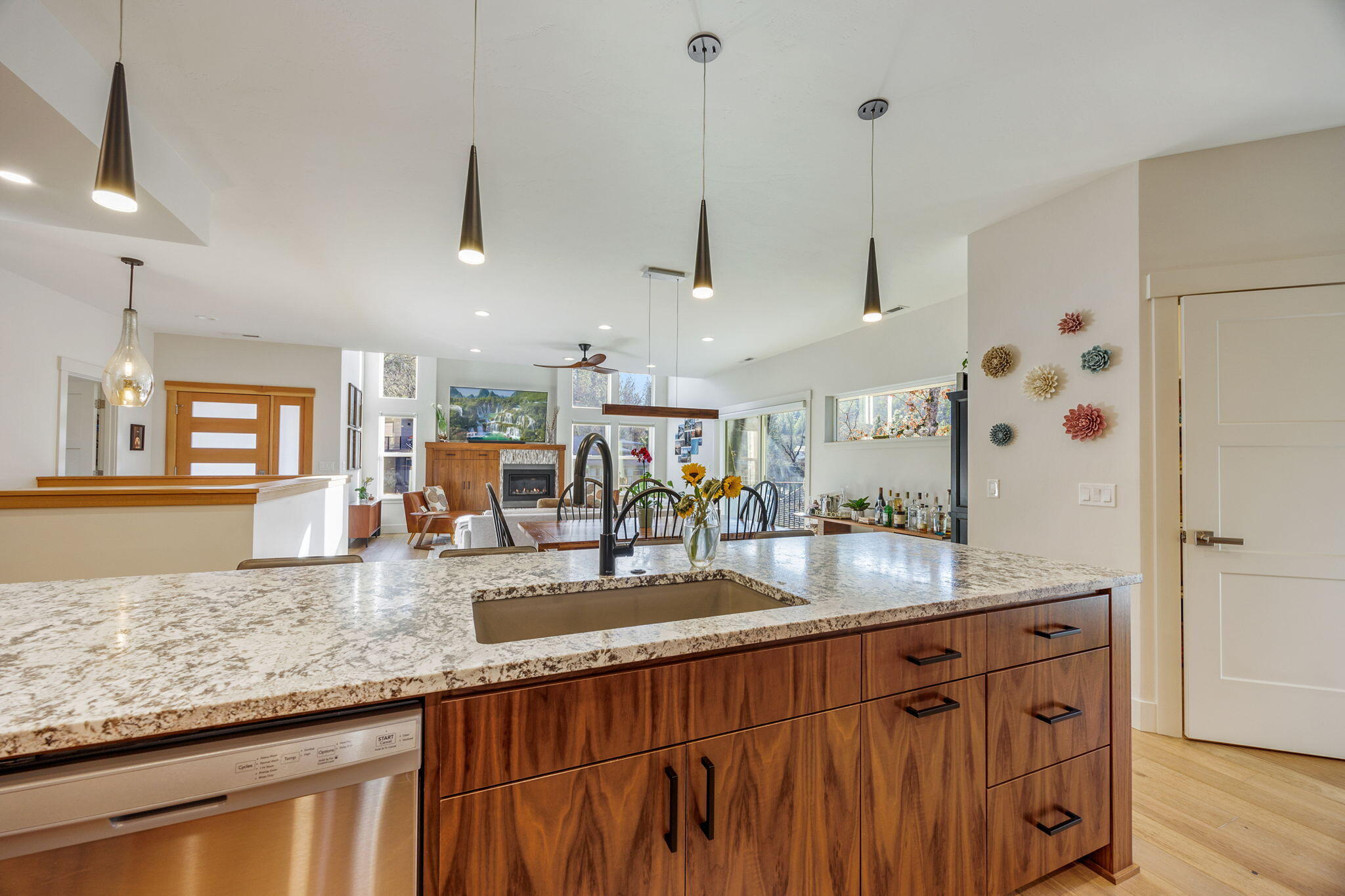 1355 Andrews Road Jacksonville, OR 97530 - Photo 10 of 66 Kitchen has a large island
