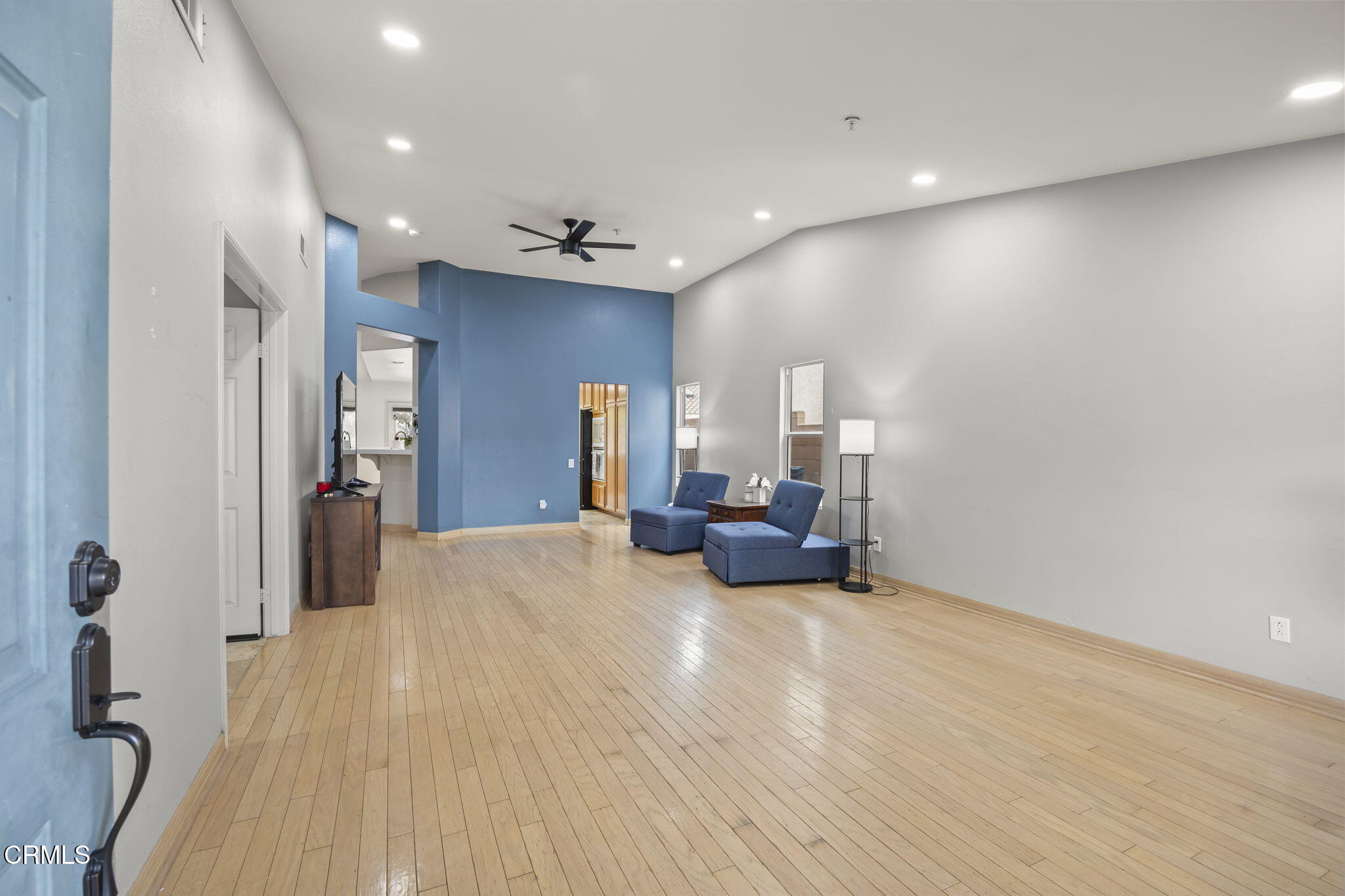 718 Binnacle Street Oxnard, CA 93035 - Photo 8 of 42 8-web-or-mls-Upmarketmedia_718Bin-24