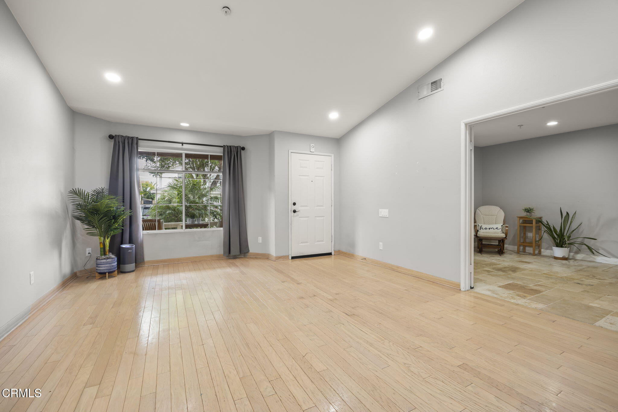 718 Binnacle Street Oxnard, CA 93035 - Photo 9 of 42 9-web-or-mls-Upmarketmedia_718Bin-27