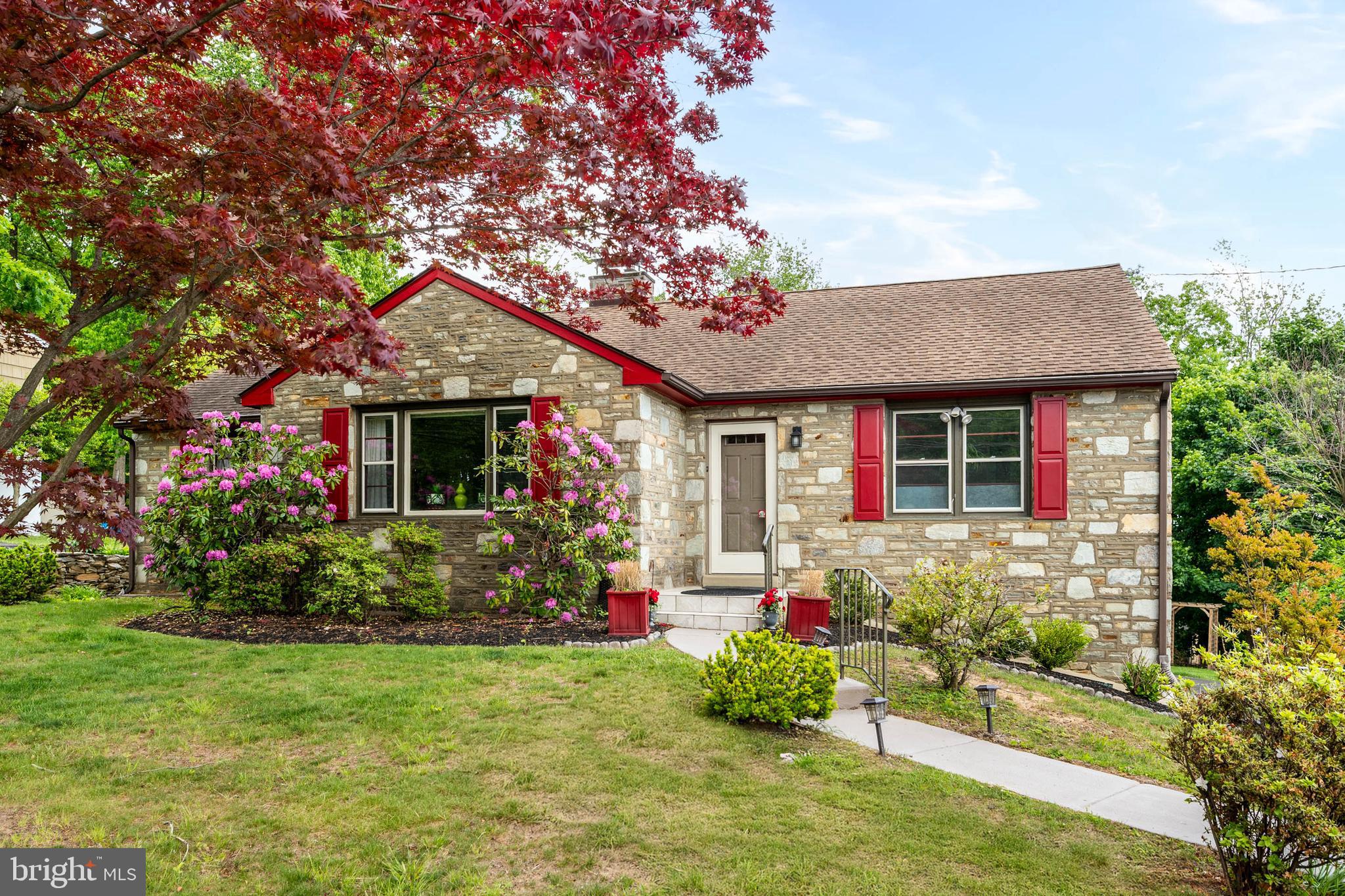 3277 Pine Road Huntingdon Valley, PA 19006 - Photo 1 of 21 Exterior
