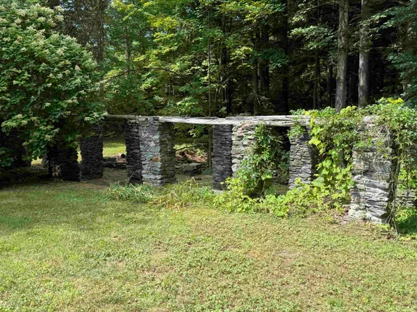 $795,000 | 1 Foster Place, Claremont, NH 03743