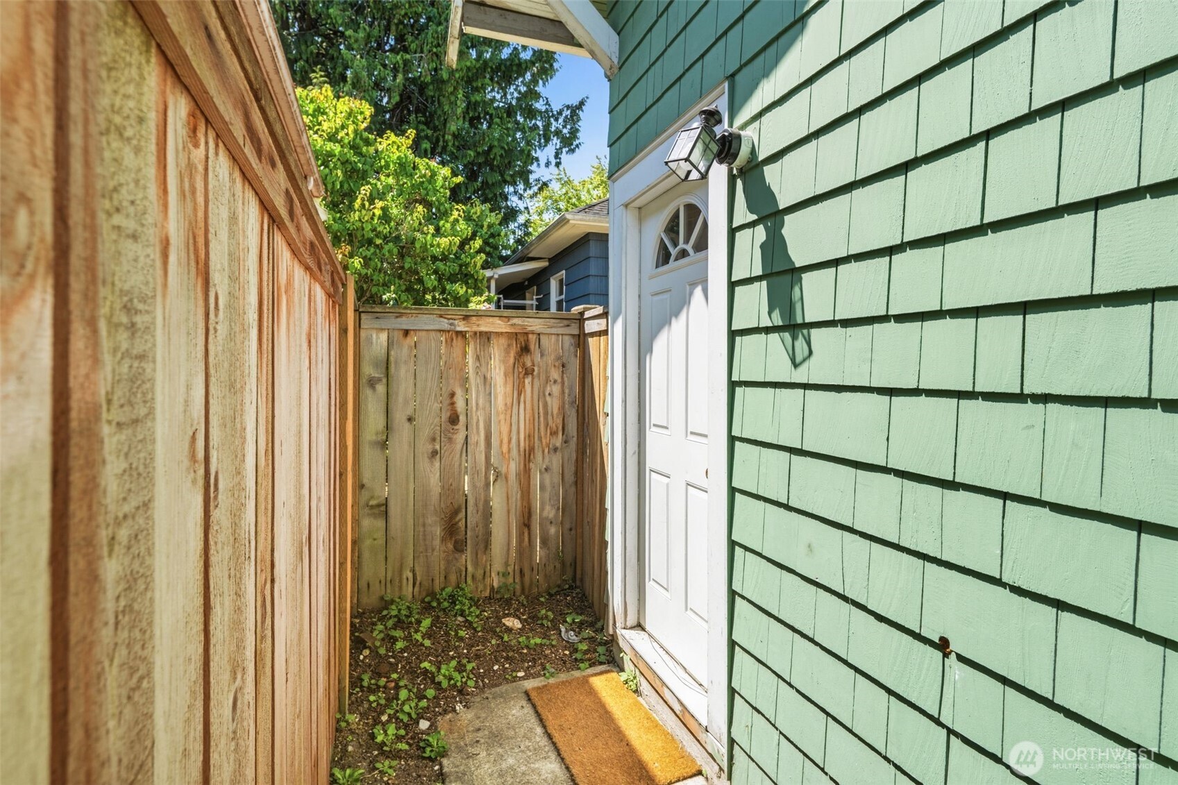303 North 64th Street Seattle, WA 98103 - Photo 8 of 23