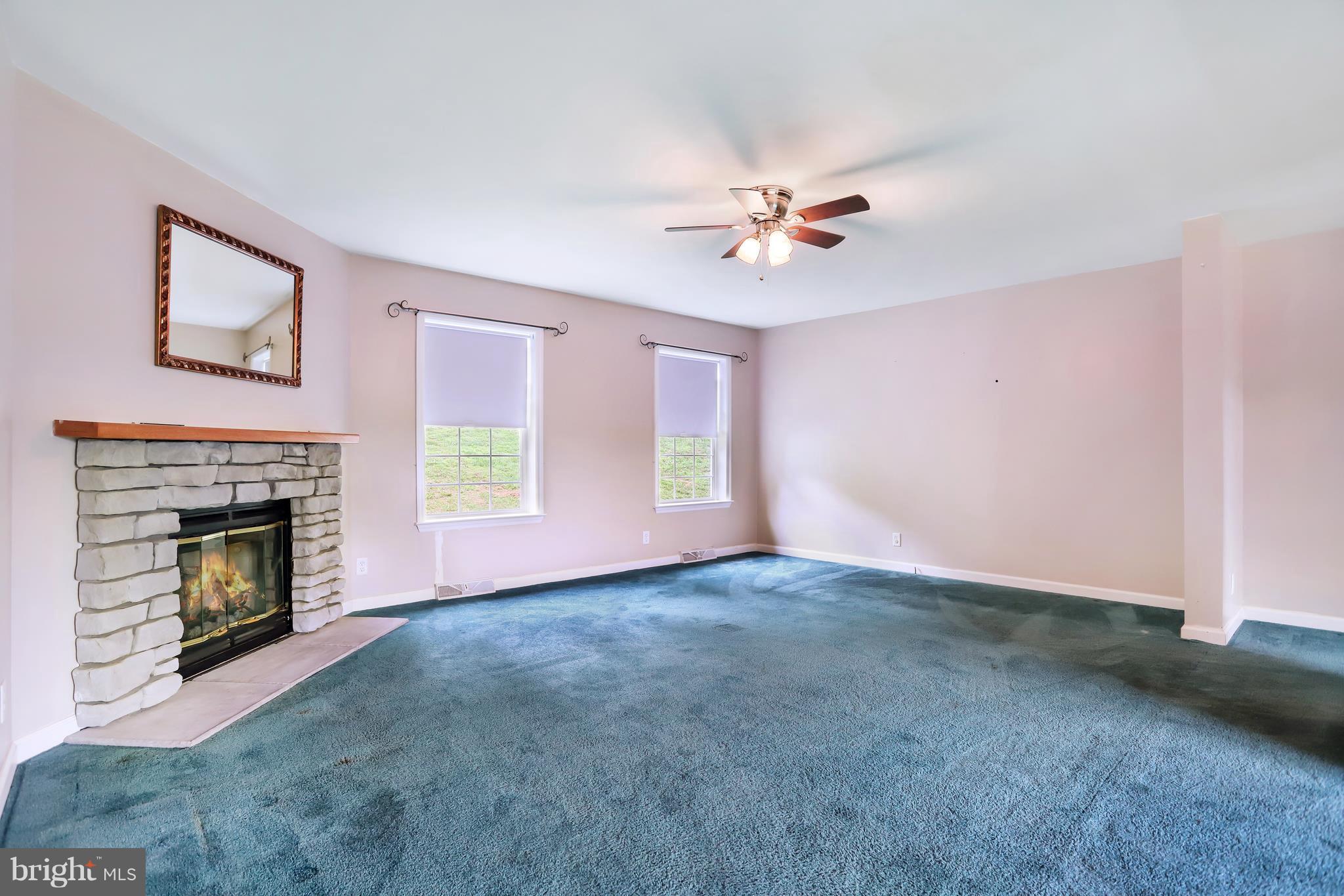 228 Creek Road Front Royal, VA 22630 - Photo 11 of 30 Living Room