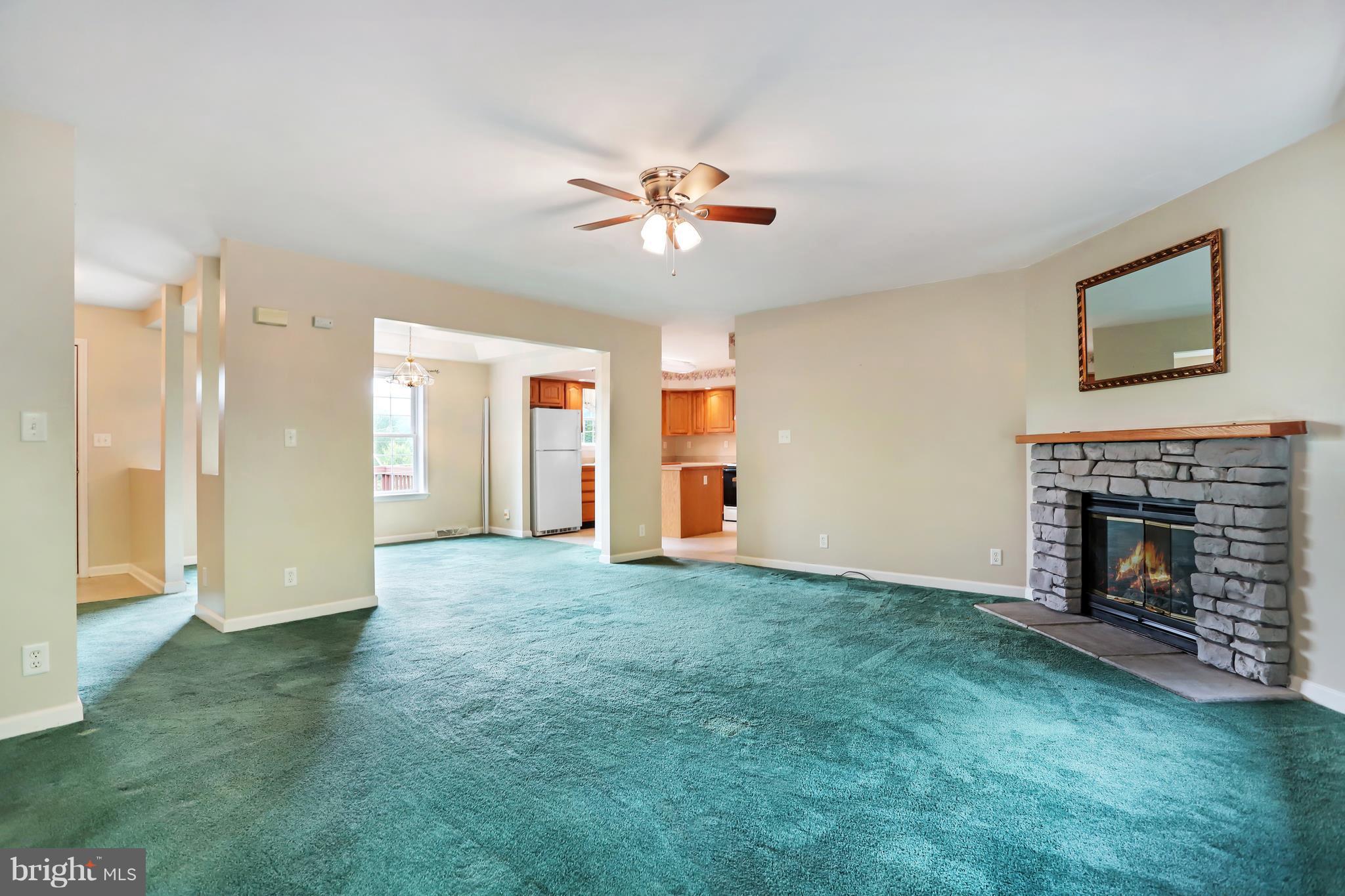 228 Creek Road Front Royal, VA 22630 - Photo 10 of 30 Living Room