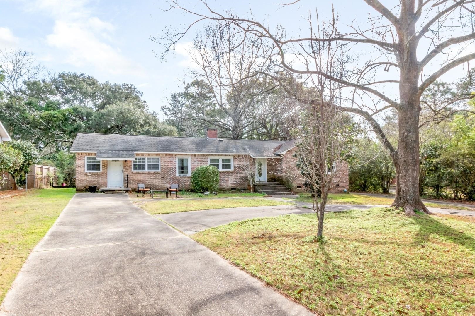 409 Byron Avenue East Mobile, AL 36609 - Photo 1 of 26