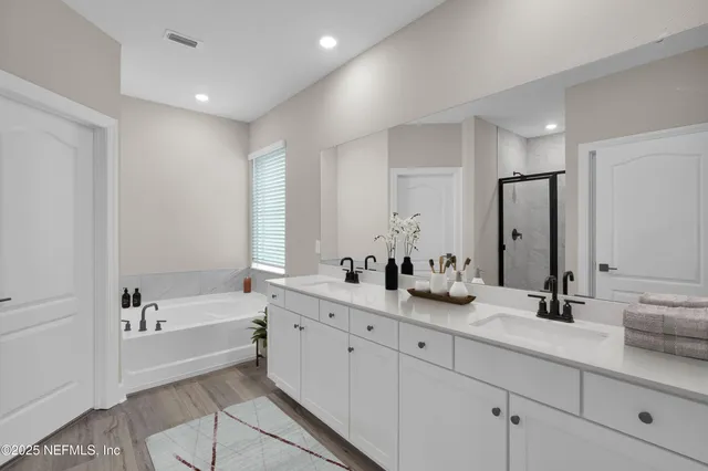 $526,900 | 3995 Gareys Ferry Way, Middleburg, FL 32068