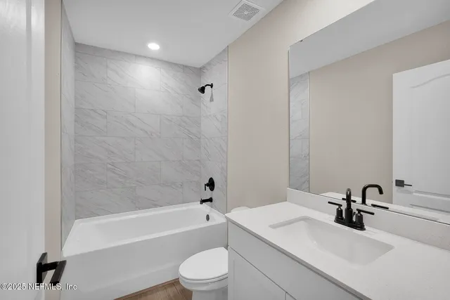 $526,900 | 3995 Gareys Ferry Way, Middleburg, FL 32068